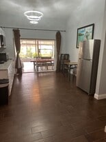 908 Wicketrun Dr in Brandon, FL - Building Photo