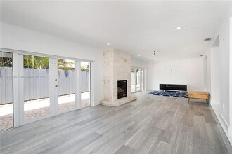 9611 SW 59th Terrace in Miami, FL - Building Photo - Building Photo