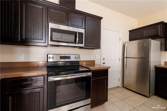 7 E Garfield Ave in Alton, TX - Building Photo - Building Photo