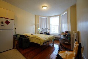 1120 Commonwealth Ave, Unit 10 in Boston, MA - Building Photo