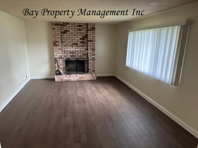 722 St Helen Way in Salinas, CA - Building Photo - Building Photo