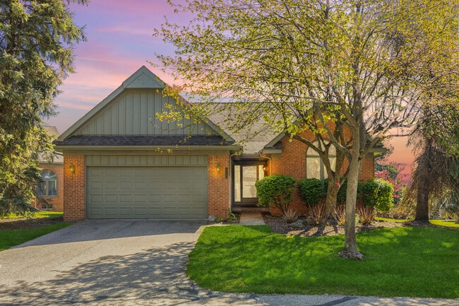 37743 Avon Ln