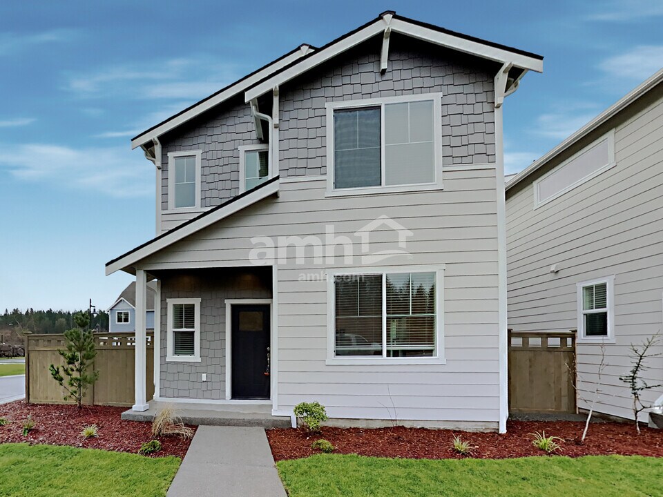 33130 Glacier Ave SE in Black Diamond, WA - Building Photo