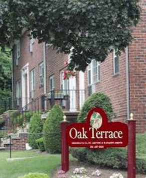 Oak Terrace in Hackensack, NJ - Foto de edificio - Building Photo