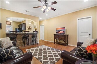 3333 Airborne Ave in College Station, TX - Building Photo - Building Photo