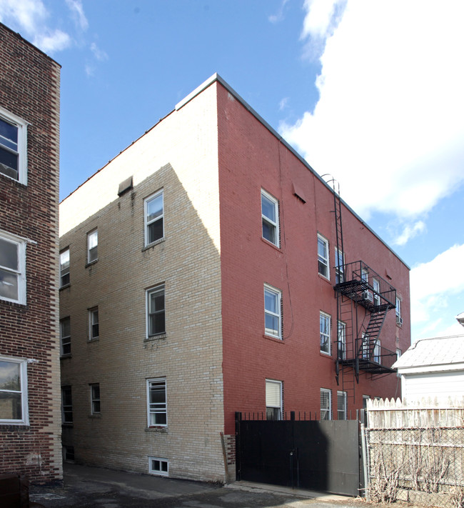 957 Madison Ave in Elizabeth, NJ - Building Photo - Building Photo