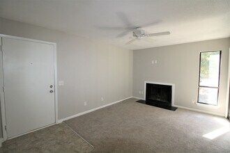 3215 Heathstead Place in Charlotte, NC - Building Photo - Building Photo