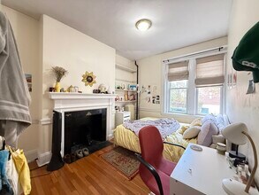 60 Egmont St, Unit 1 in Brookline, MA - Building Photo - Building Photo