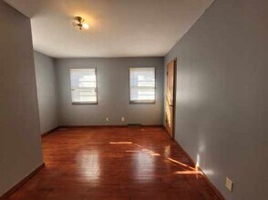 1323 W 4th St in Grand Island, NE - Building Photo - Building Photo