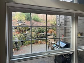 14267 Uplands Dr in Lake Oswego, OR - Building Photo - Building Photo