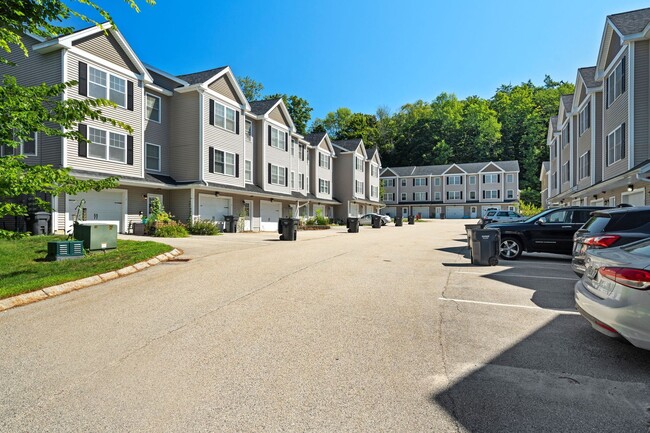 Jefferson Court in Dover, NH - Building Photo - Building Photo