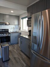 182 Ardendale Dr, Unit Furnished studio with view in Daly City, CA - Foto de edificio - Building Photo