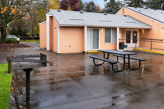 Fort Vancouver Terrace in Vancouver, WA - Foto de edificio - Building Photo