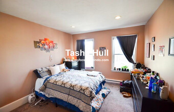 574 Washington St, Unit 3 in Boston, MA - Building Photo - Building Photo