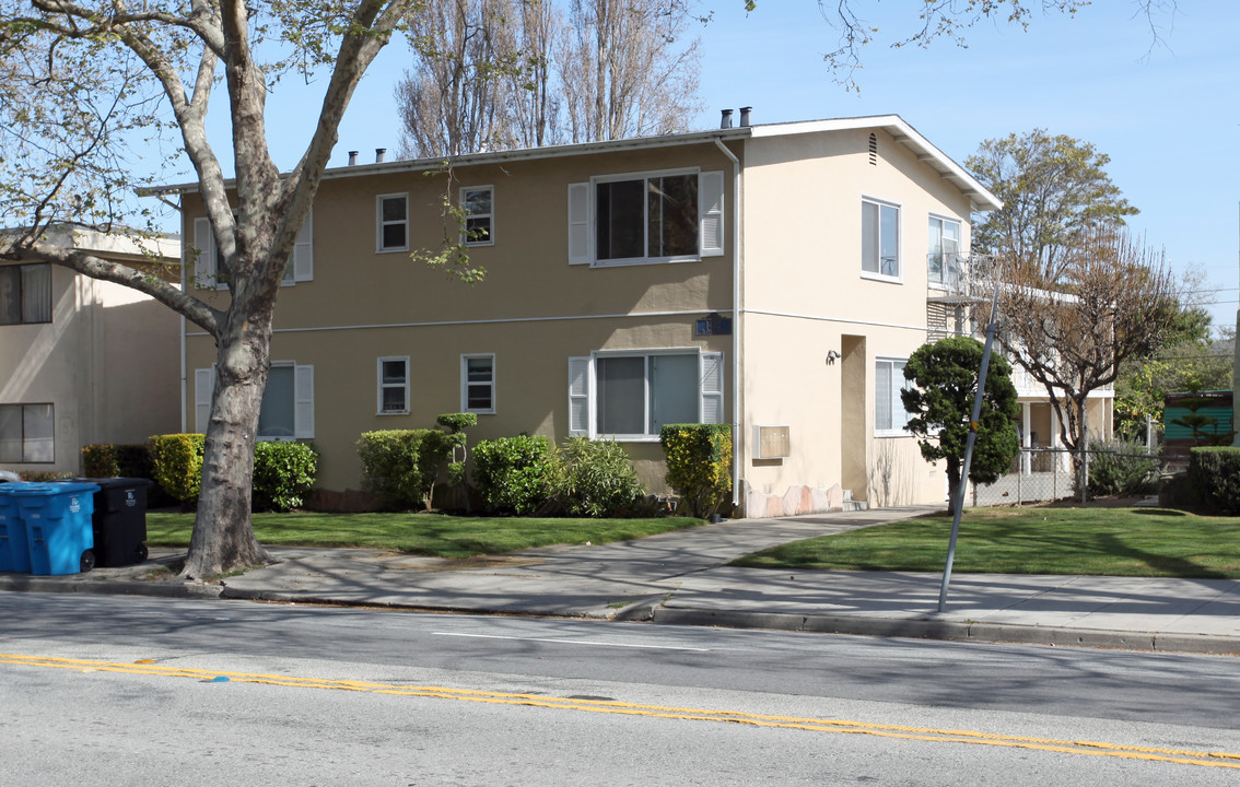 1432 El Camino Real in Burlingame, CA - Building Photo