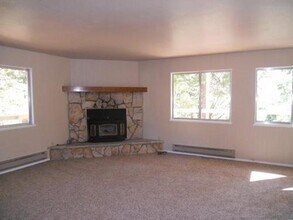 21800 Fallview Dr in Sonora, CA - Building Photo - Building Photo
