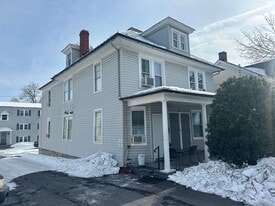 808 S Braddock St in Winchester, VA - Building Photo