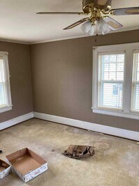 607 Thomas St photo'