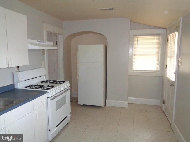 2800 Linwood Ave in Parkville, MD - Building Photo - Building Photo