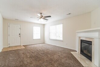 6846 Squirrels Foot Ct in Charlotte, NC - Building Photo - Building Photo