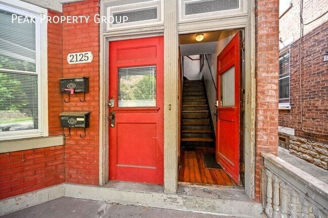 property at 2125 W Clifton Ave