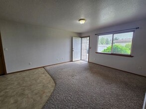 3651 E St in Eureka, CA - Building Photo - Building Photo