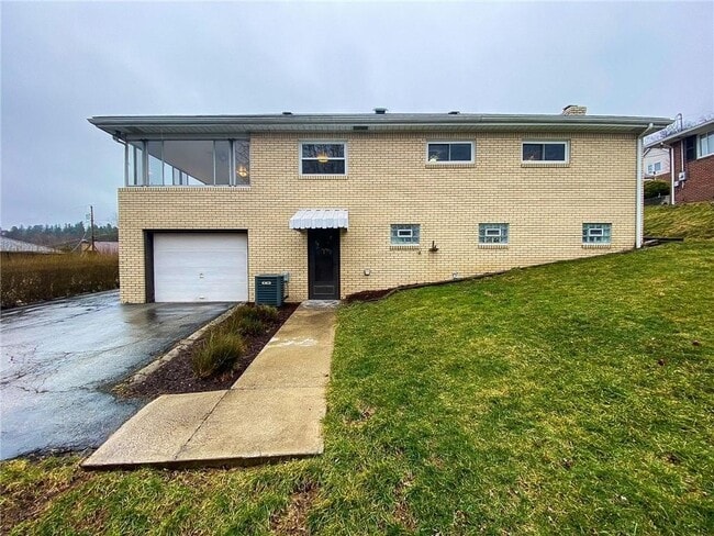 151 Thorne Rd in Washington, PA - Building Photo - Building Photo