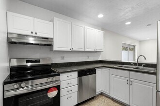 548 Cascade Cir in Casselberry, FL - Building Photo - Building Photo