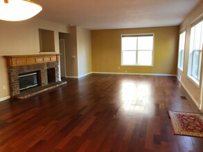 15637 NW Trakehner Way in Portland, OR - Building Photo - Building Photo