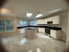 3152 Pine Valley Dr in Grand Prairie, TX - Building Photo - Building Photo