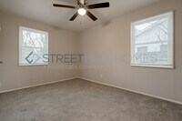 1112 Cornish St NE photo'
