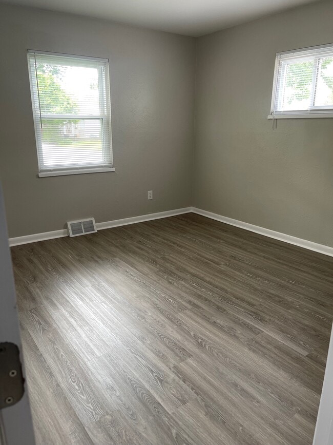 1124 Hugo St in Maumee, OH - Building Photo - Building Photo