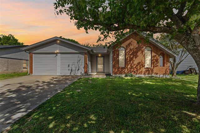 1420 Laurel Ln in Cleburne, TX - Building Photo