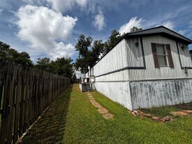 508 Smith Hill Rd in Huntsville, TX - Building Photo