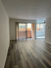 12711 Matteson Ave, Unit 4 in Los Angeles, CA - Foto de edificio - Building Photo