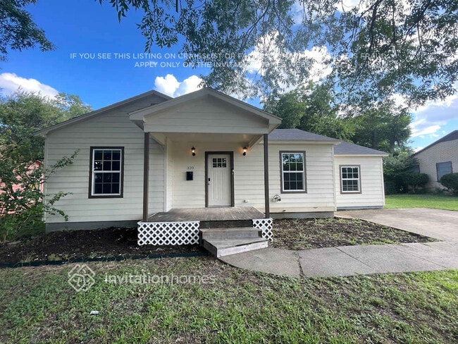 property at 320 W Avenue G