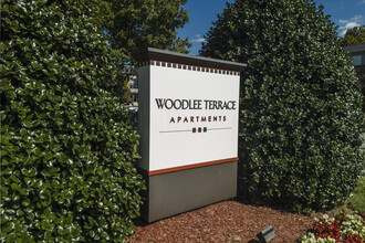 Woodlee Terrace Apartments in Woodbridge, VA - Building Photo - Building Photo