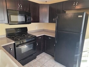 2226 Cranston St in Cranston, RI - Building Photo - Building Photo