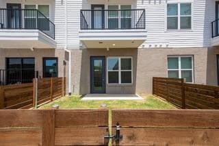 2232 Empire Central Dr in Dallas, TX - Building Photo - Building Photo