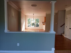 2039 Capstone Cir in Herndon, VA - Building Photo - Building Photo