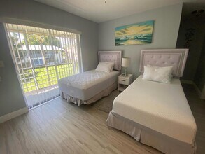 39 Easthampton B in West Palm Beach, FL - Building Photo - Building Photo