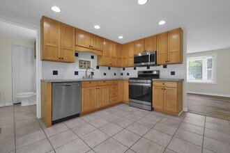 470 Amesbury Dr in Columbus, OH - Foto de edificio - Building Photo