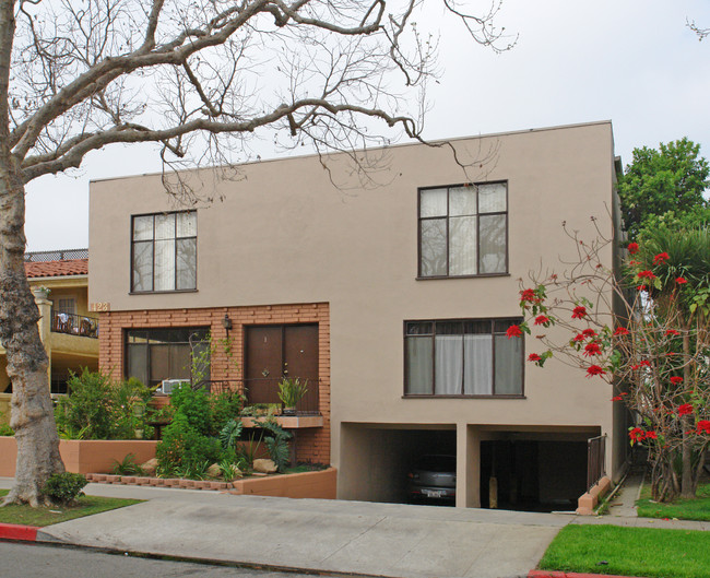 423 S Maple Dr in Beverly Hills, CA - Building Photo - Building Photo