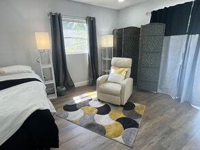 1824 Rock Lake Dr in Orlando, FL - Building Photo - Building Photo