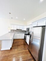 80 71st St in Guttenberg, NJ - Building Photo