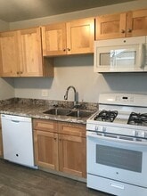 1015 Lane Pl in Everett, WA - Building Photo - Building Photo