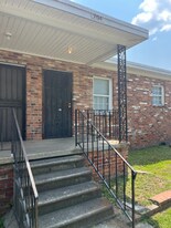 704 Hopkins St in Augusta, GA - Building Photo