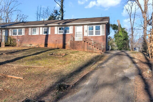 408 Yardley Ct in Spartanburg, SC - Building Photo - Building Photo