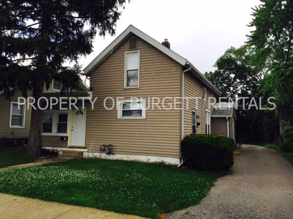 220 N Salisbury St in West Lafayette, IN - Building Photo