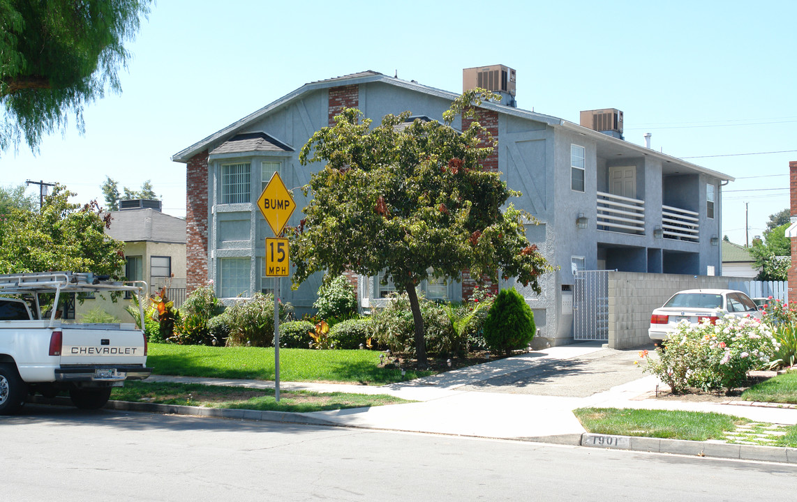 1825 Keeler St in Burbank, CA - Building Photo